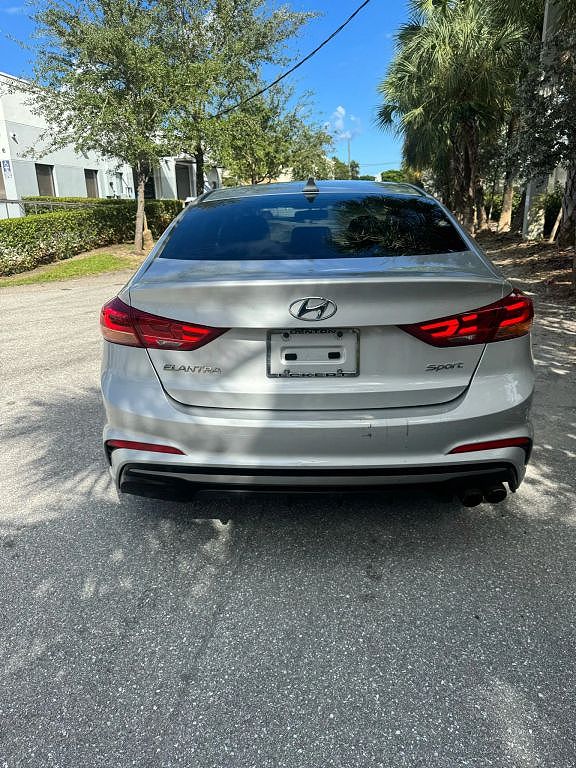 2018 Hyundai Elantra
