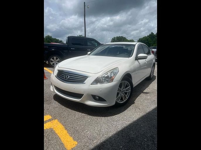 2015 Infiniti Q40