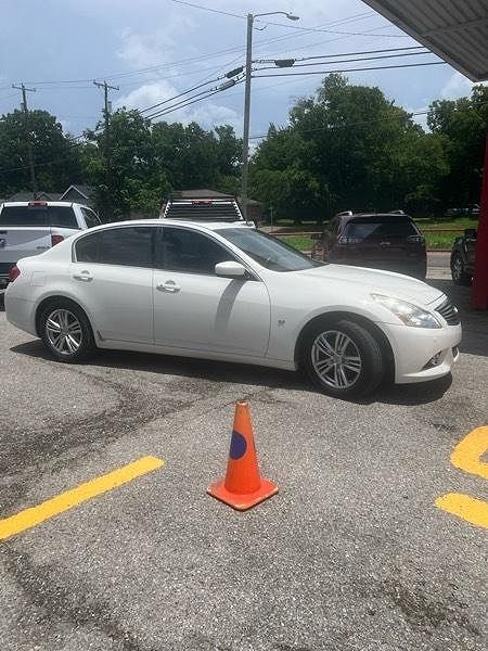2015 Infiniti Q40