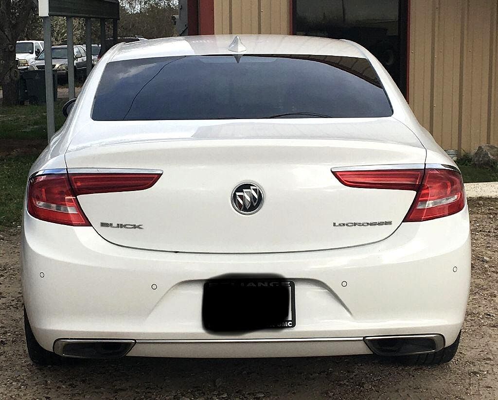 2017 Buick LaCrosse Preferred image 2