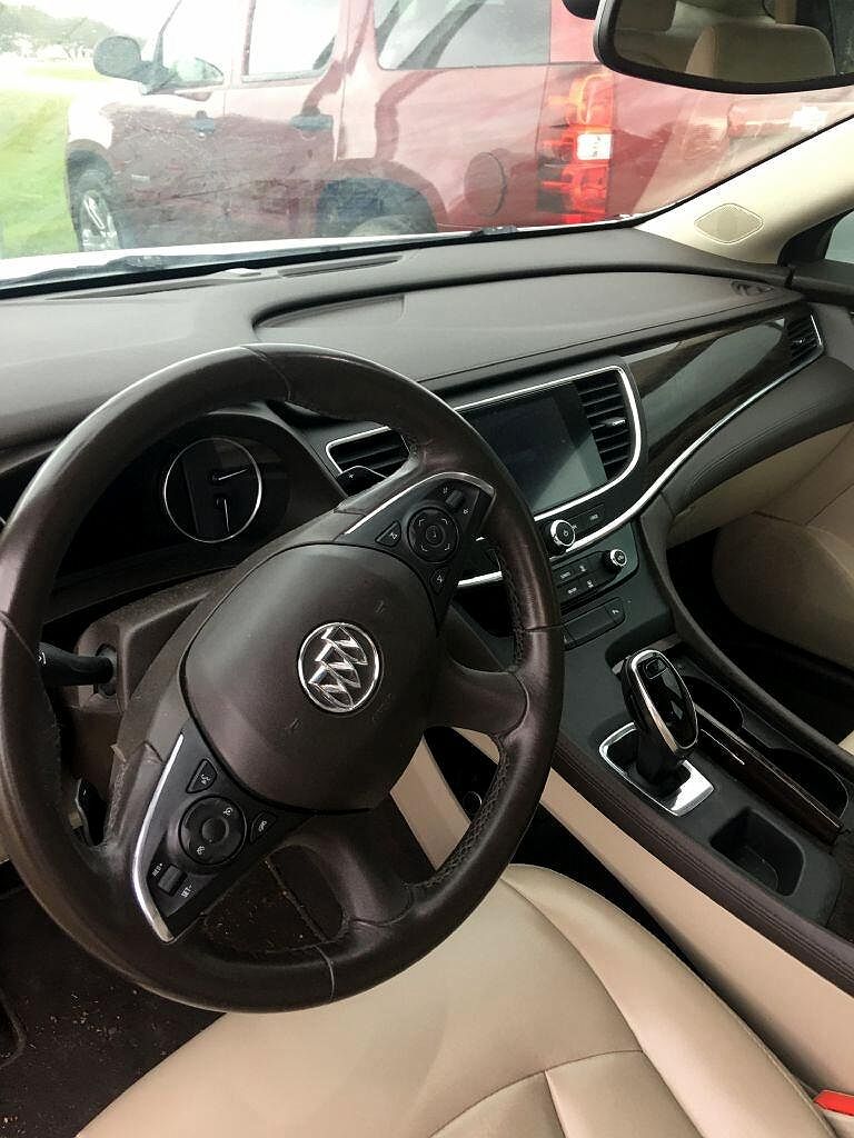 2017 Buick LaCrosse Preferred image 7