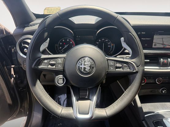 2022 Alfa Romeo Stelvio Sprint photo 11