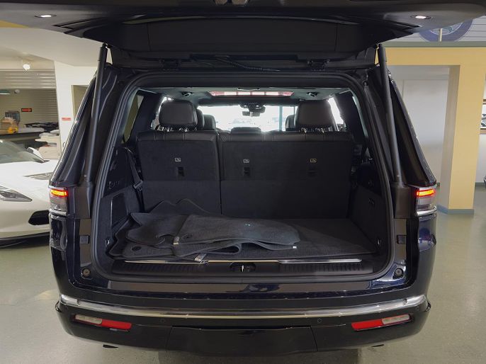 2023 Jeep Grand Wagoneer