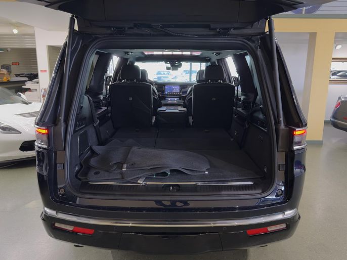 2023 Jeep Grand Wagoneer
