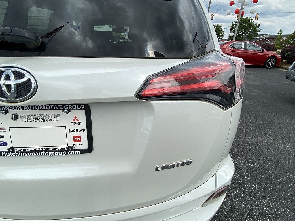 2018 Toyota RAV4 Limited Edition image 5