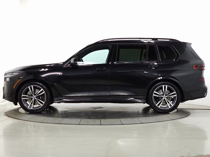 2025 BMW X7