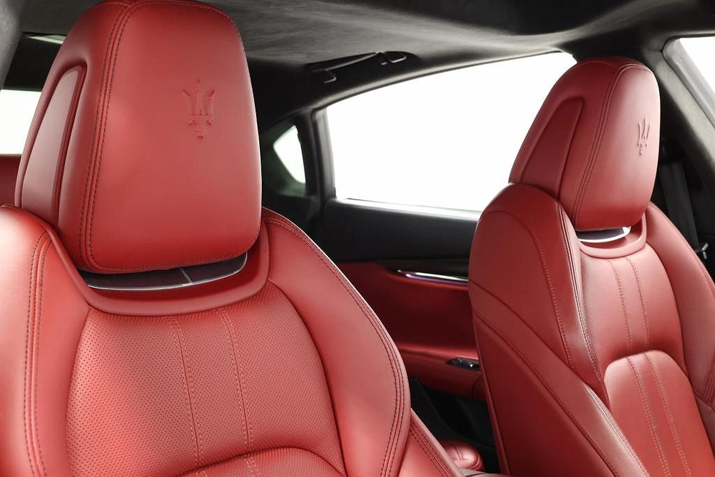 2017 Maserati Quattroporte GTS image 85