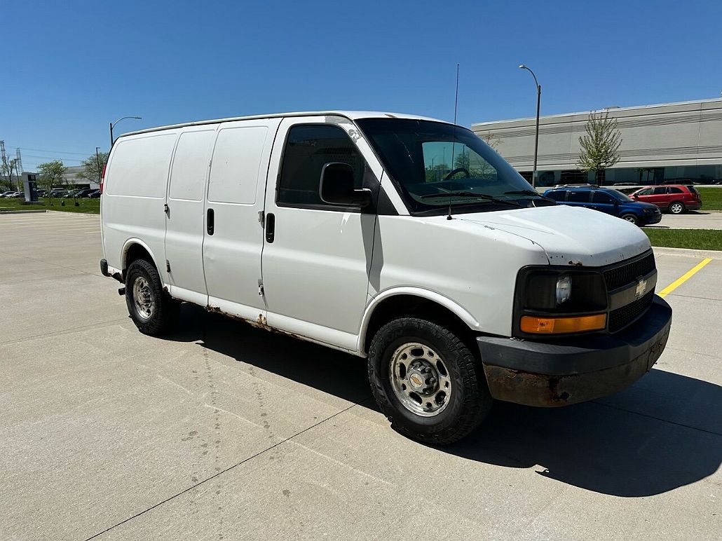 2007 Chevrolet Express 2500 image 3