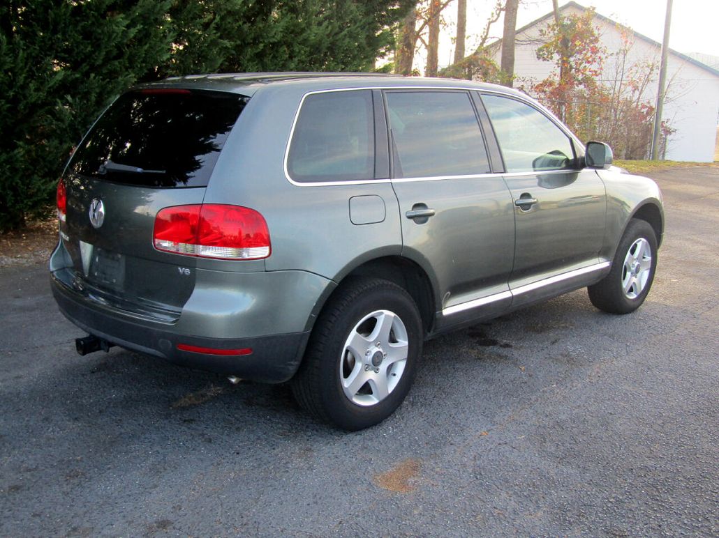 2004 Volkswagen Touareg null image 2