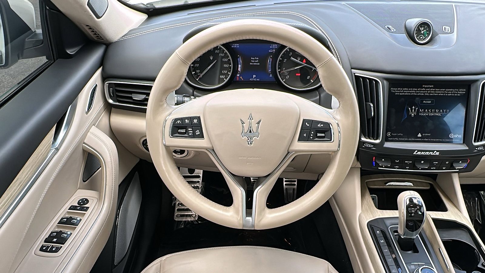 2018 Maserati Levante S image 11