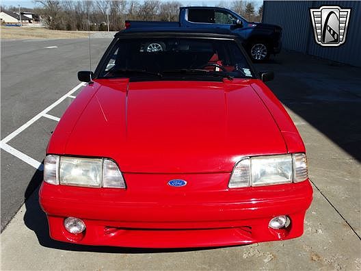 1991 Ford Mustang GT image 1