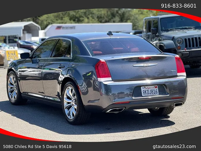 2017 Chrysler 300