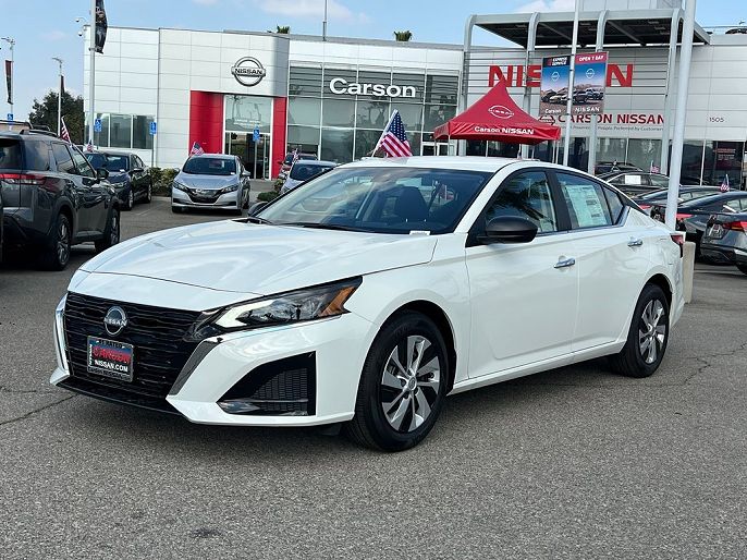 2025 Nissan Altima