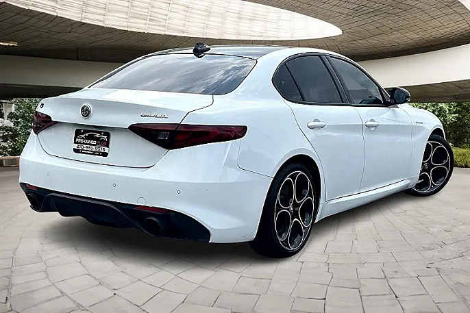 2022 Alfa Romeo Giulia