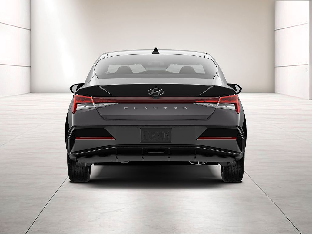 2024 Hyundai Elantra SEL image 5
