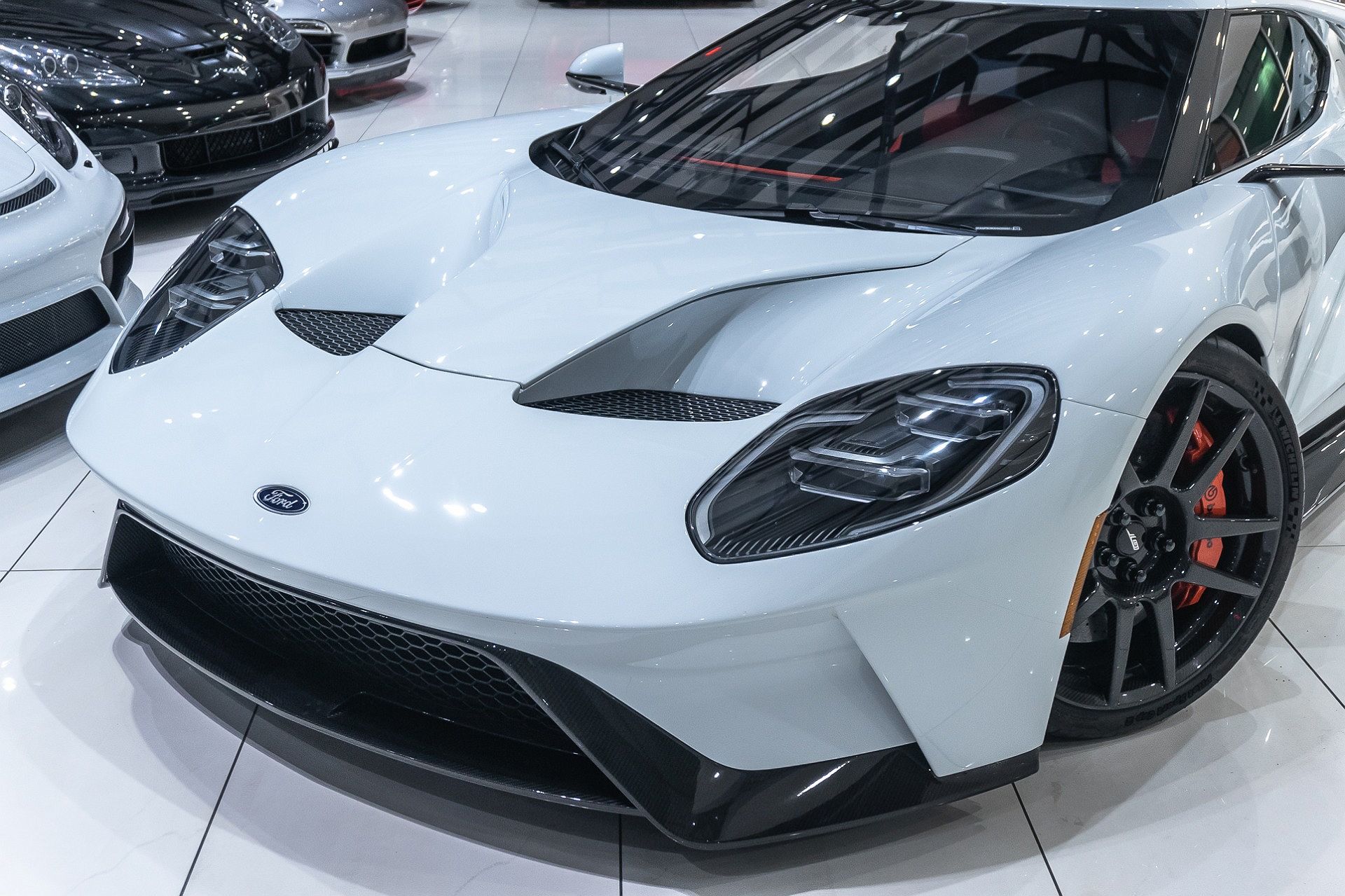 2017 Ford GT null image 23