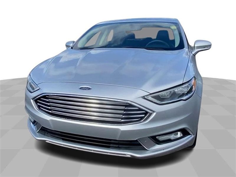 2017 Ford Fusion SE image 2