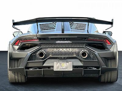 2021 Lamborghini Huracan STO image 3