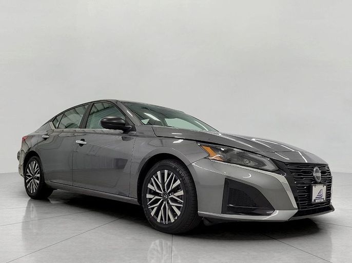 2025 Nissan Altima