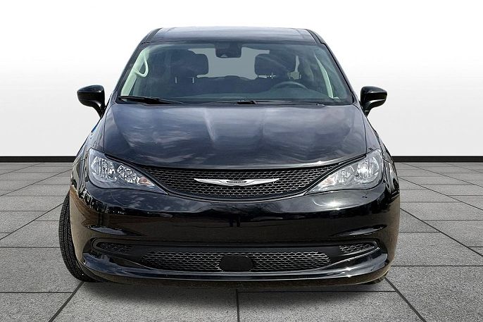 2023 Chrysler Voyager