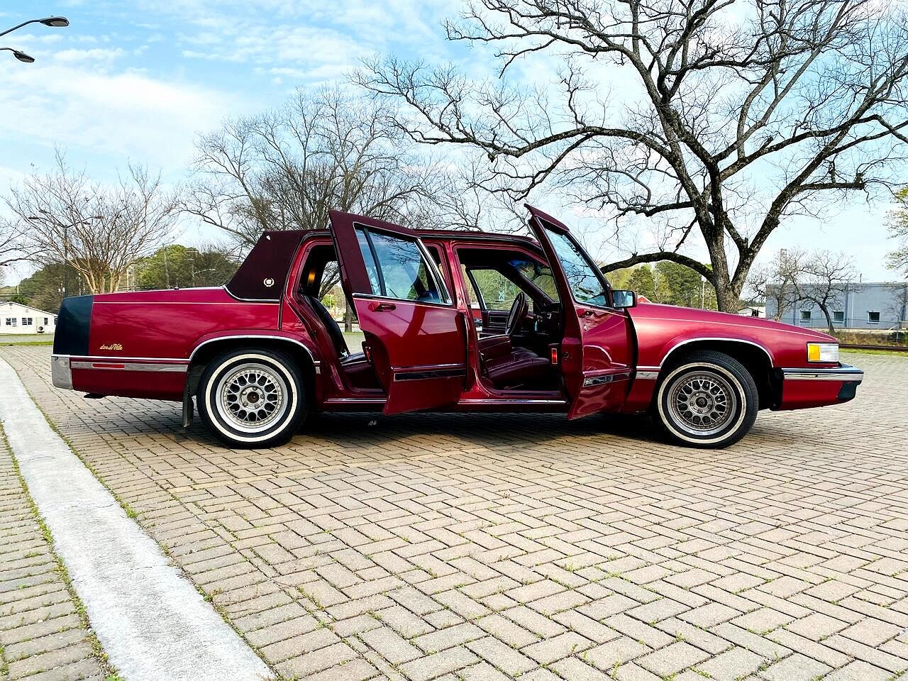 1993 Cadillac DeVille null image 18