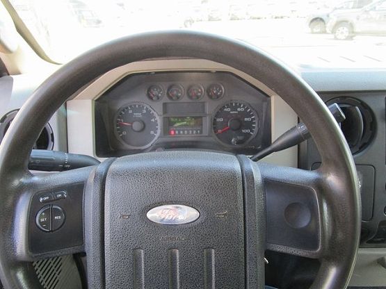 2008 Ford F-450 XL photo 11