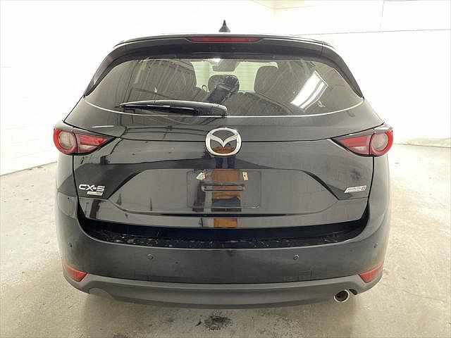 2019 Mazda CX-5 Signature image 2