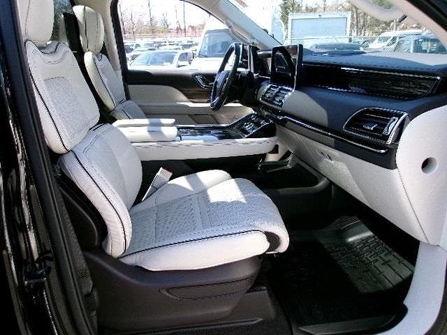 2022 Lincoln Navigator