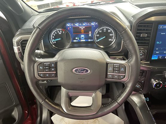 2022 Ford F-150 XLT photo 3