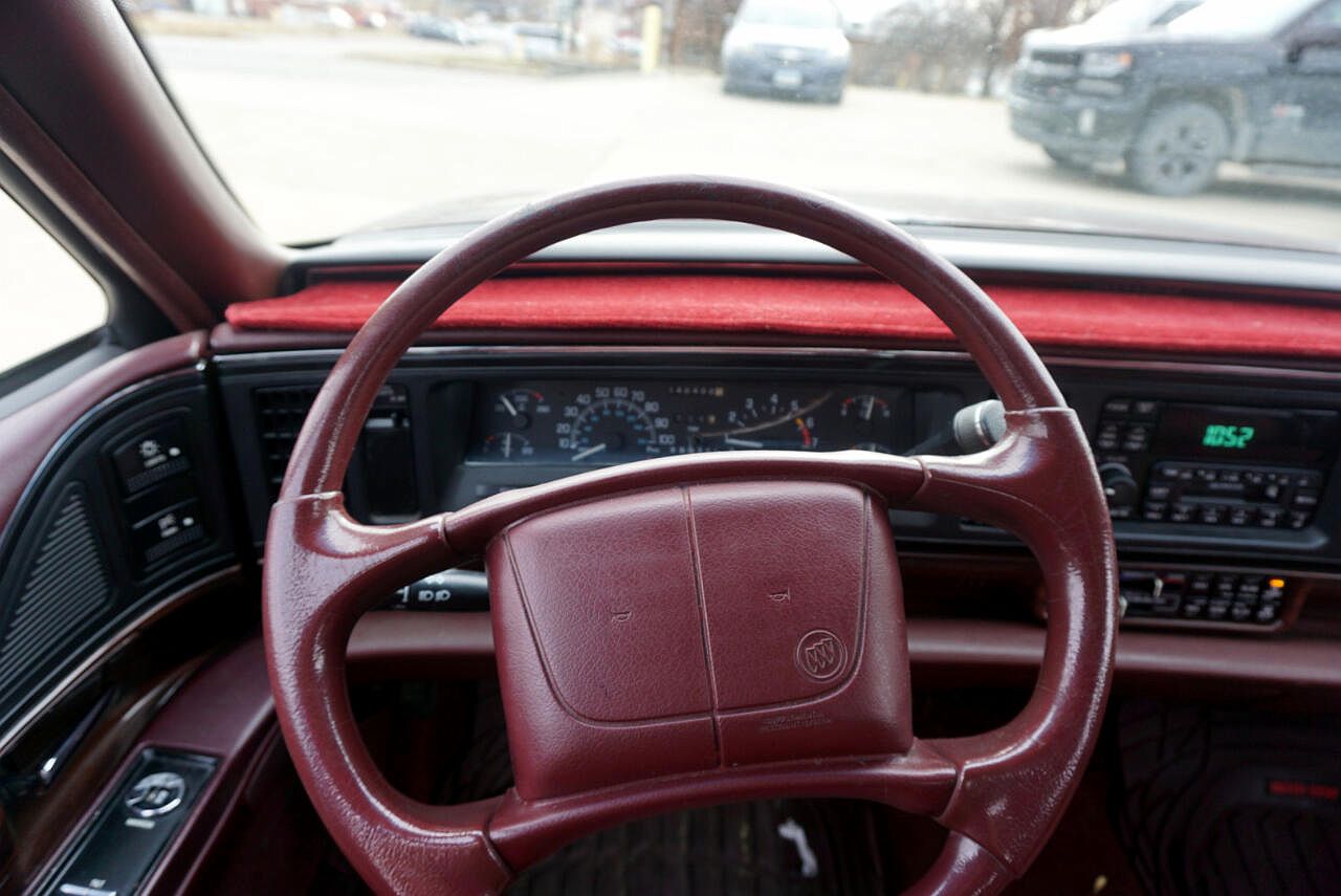 1997 Buick LeSabre Custom image 10