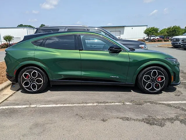 2024 Ford Mustang Mach-E