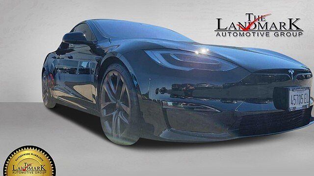2022 Tesla Model S Plaid image 4