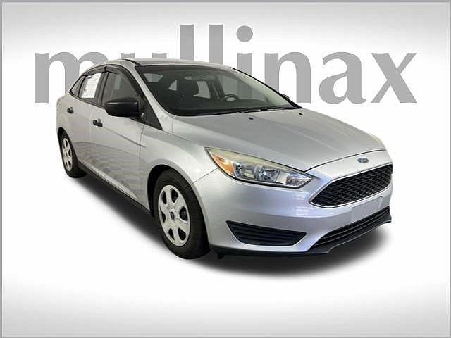 2015 Ford Focus S image 0