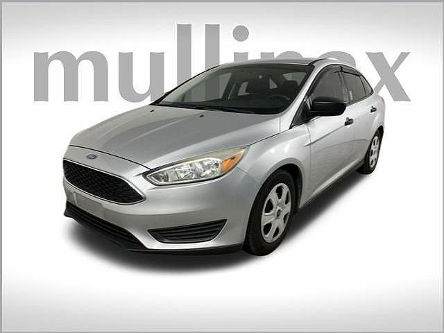 2015 Ford Focus S image 10