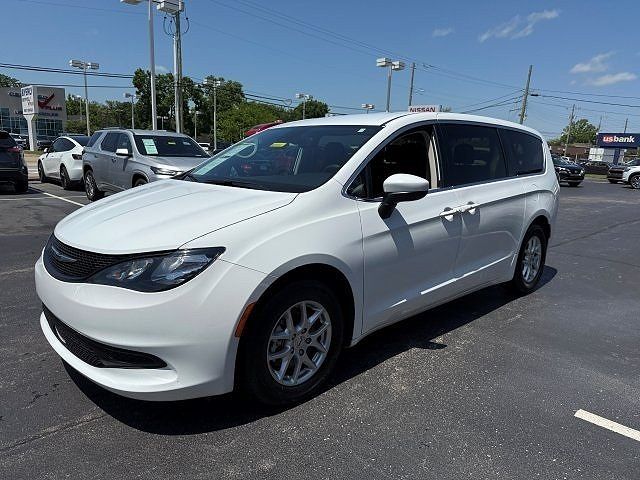 2023 Chrysler Voyager