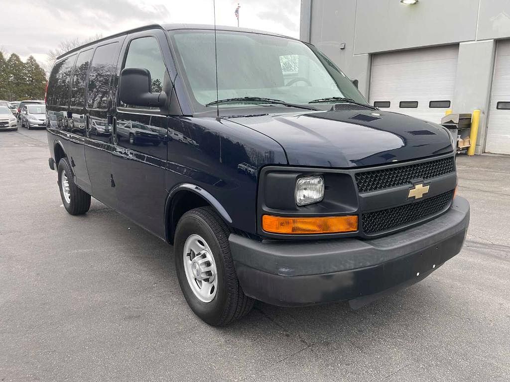 2015 Chevrolet Express 2500 image 0