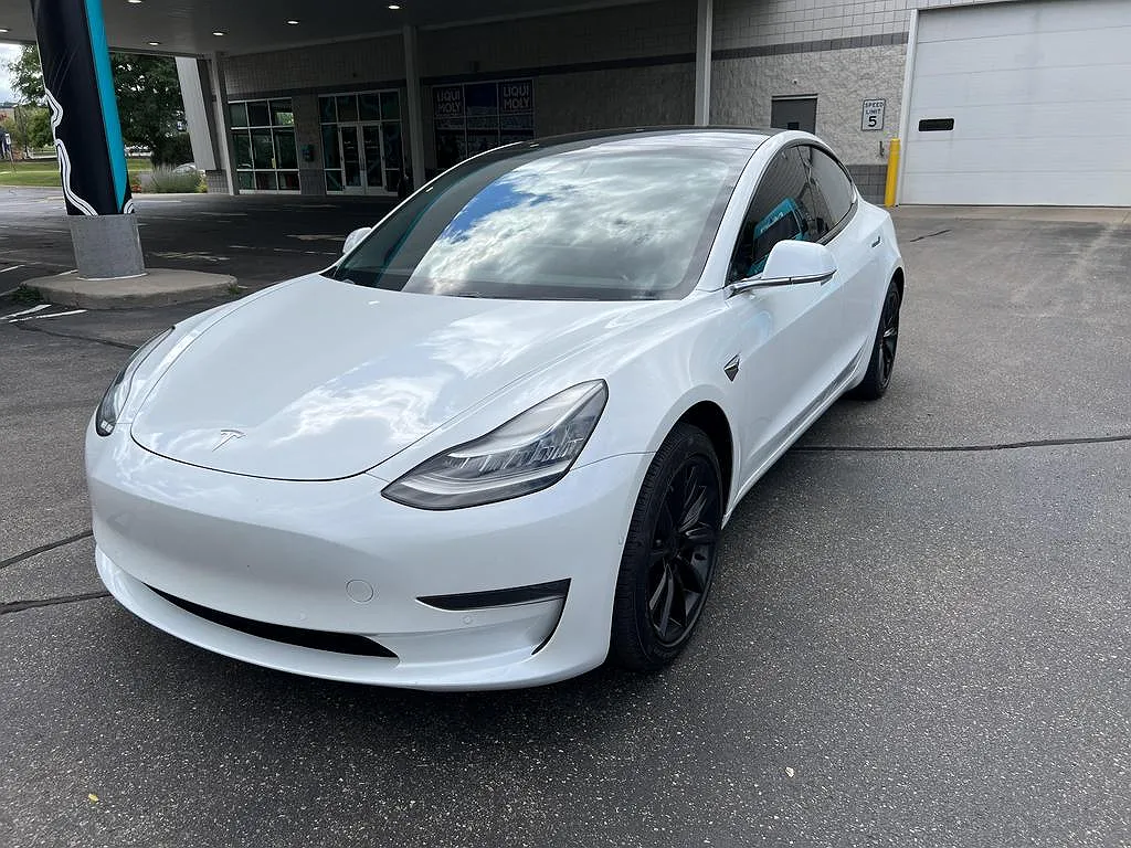 2019 Tesla Model 3 Performance image 1