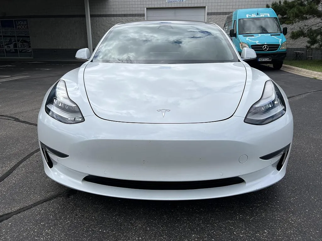 2019 Tesla Model 3 Performance image 2