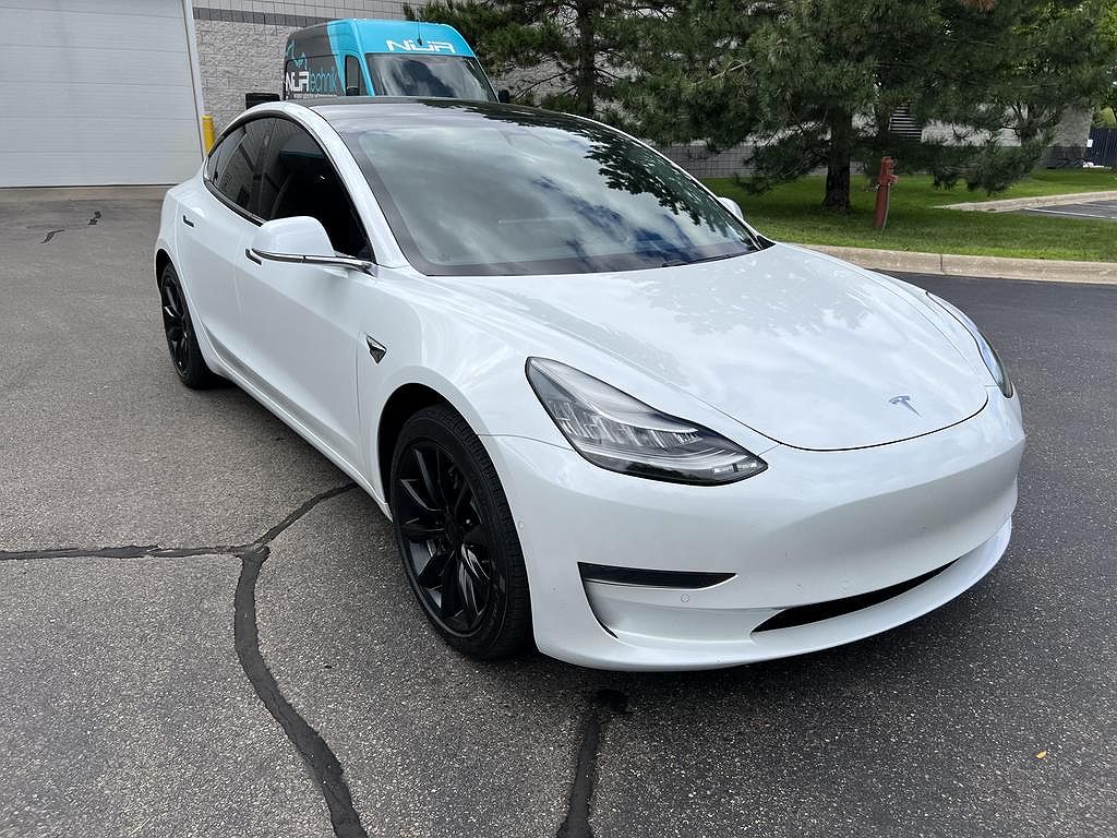 2019 Tesla Model 3 Performance image 5