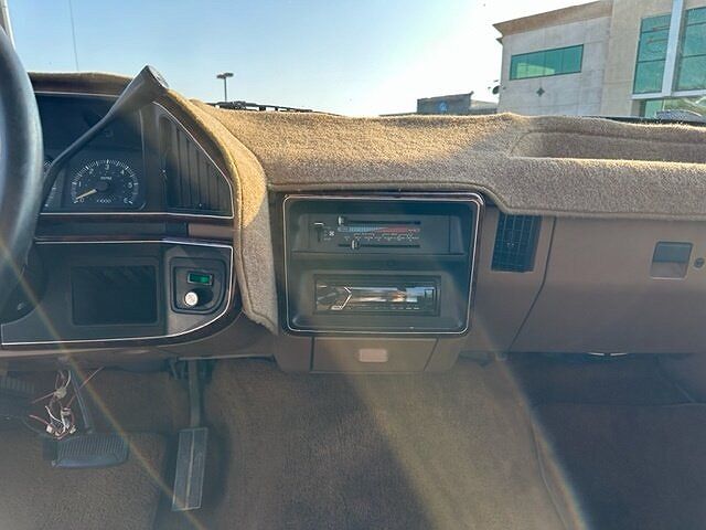 1989 Ford F-250 null image 10