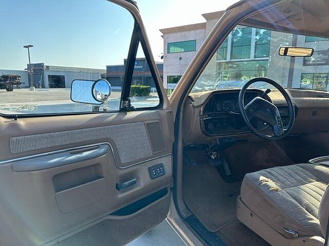 1989 Ford F-250 null image 5