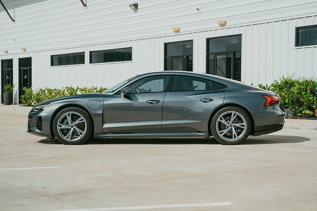 2022 Audi e-tron GT