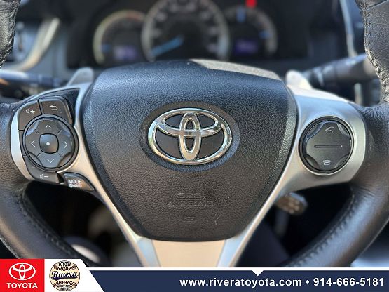 2013 Toyota Camry SE photo 6