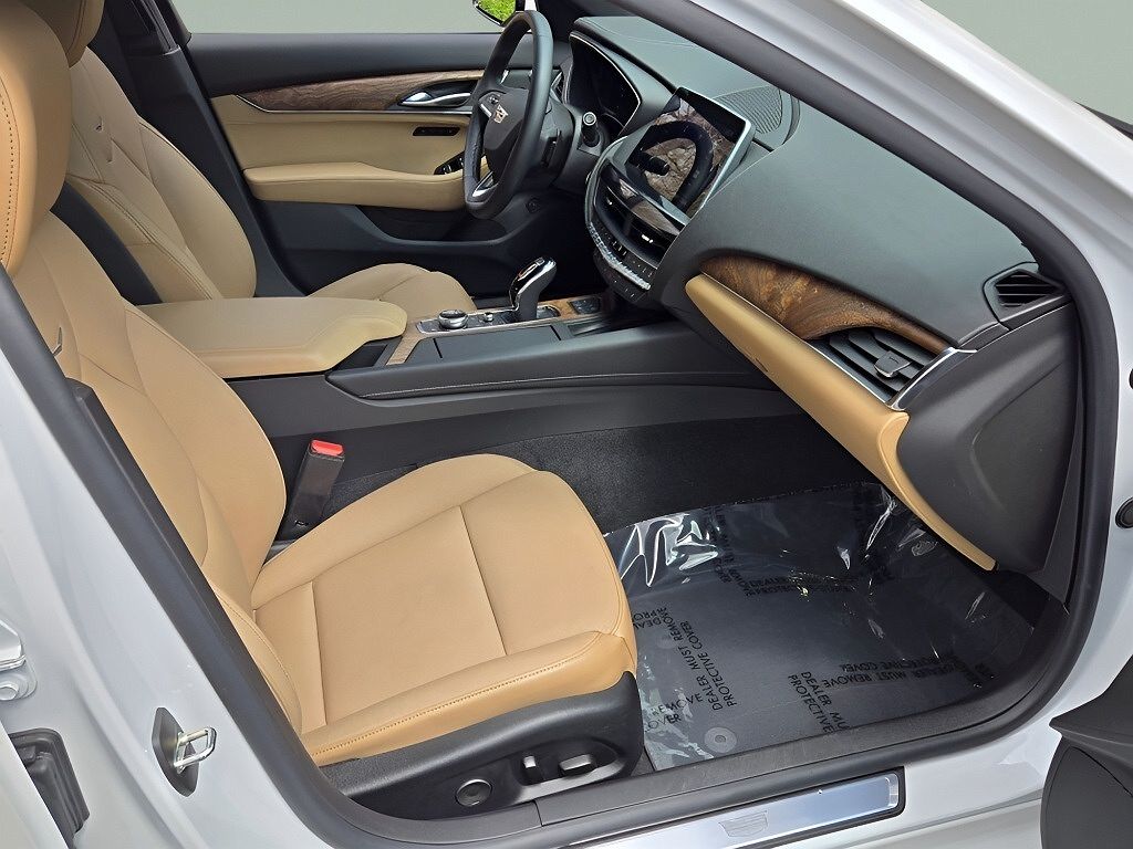 2024 Cadillac CT5 Premium Luxury image 4