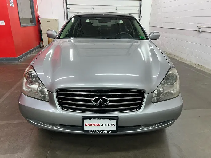 2002 Infiniti Q45
