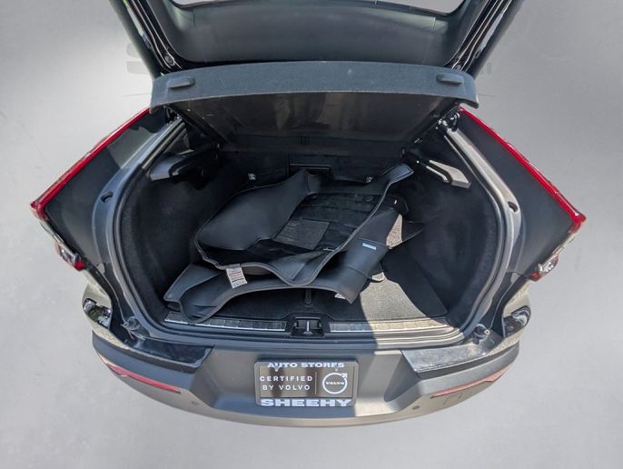 2022 Volvo C40