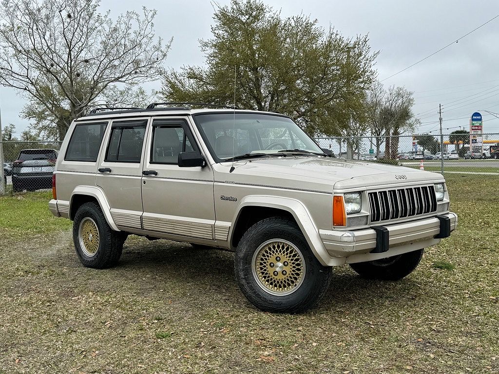1995 Jeep Cherokee Country image 1