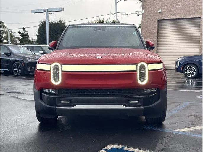 2022 Rivian R1S