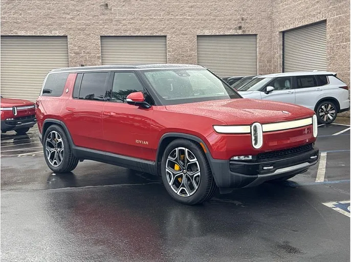 2022 Rivian R1S