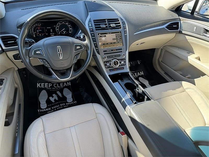 2017 Lincoln MKZ Reserve image 4